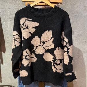 Umgee Black and Cream Floral Sweater